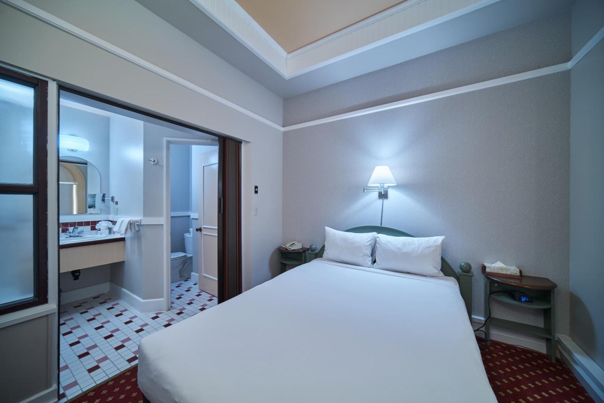 The Bedford Regency Hotel Victoria Extérieur photo