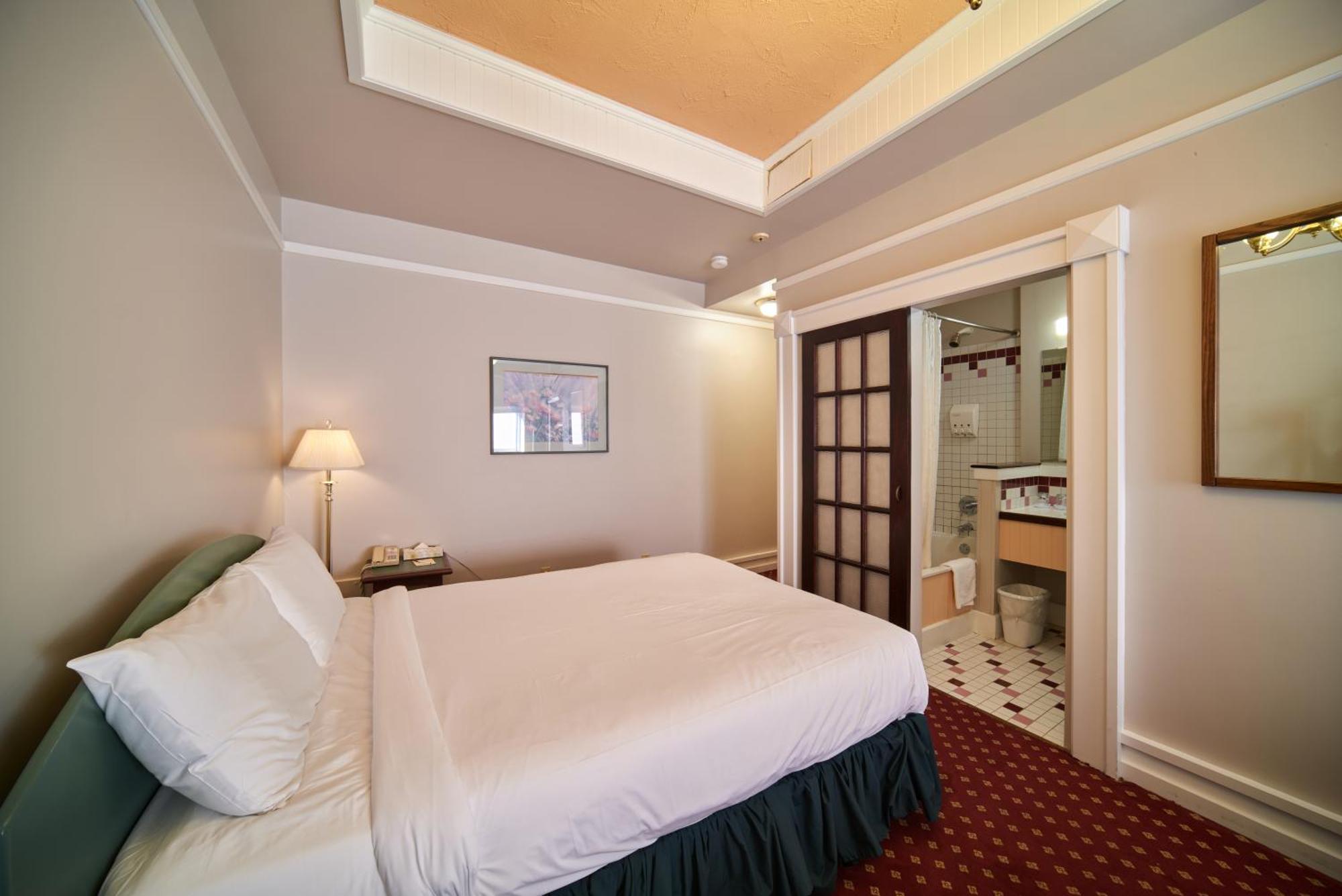 The Bedford Regency Hotel Victoria Extérieur photo