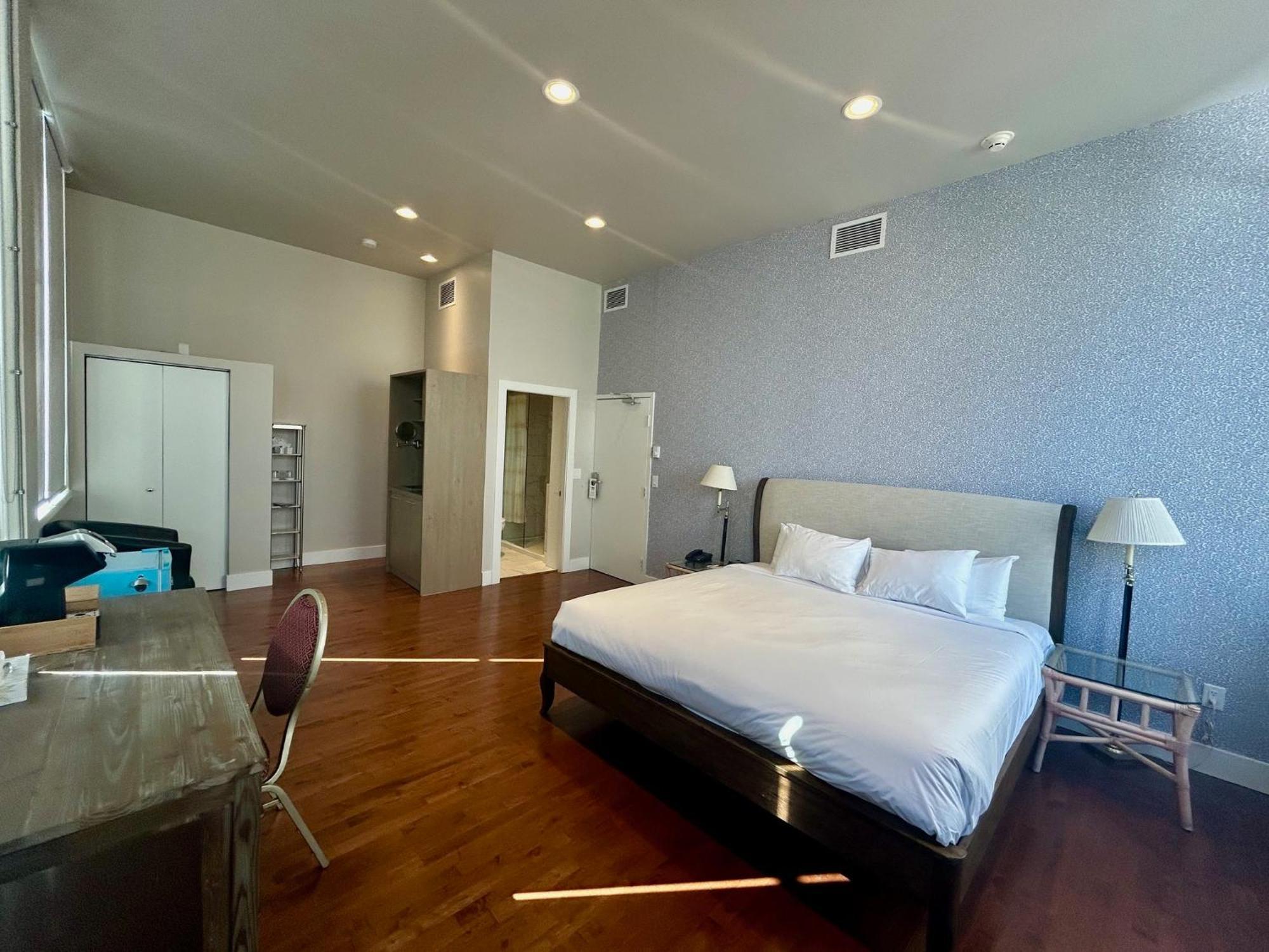 The Bedford Regency Hotel Victoria Extérieur photo