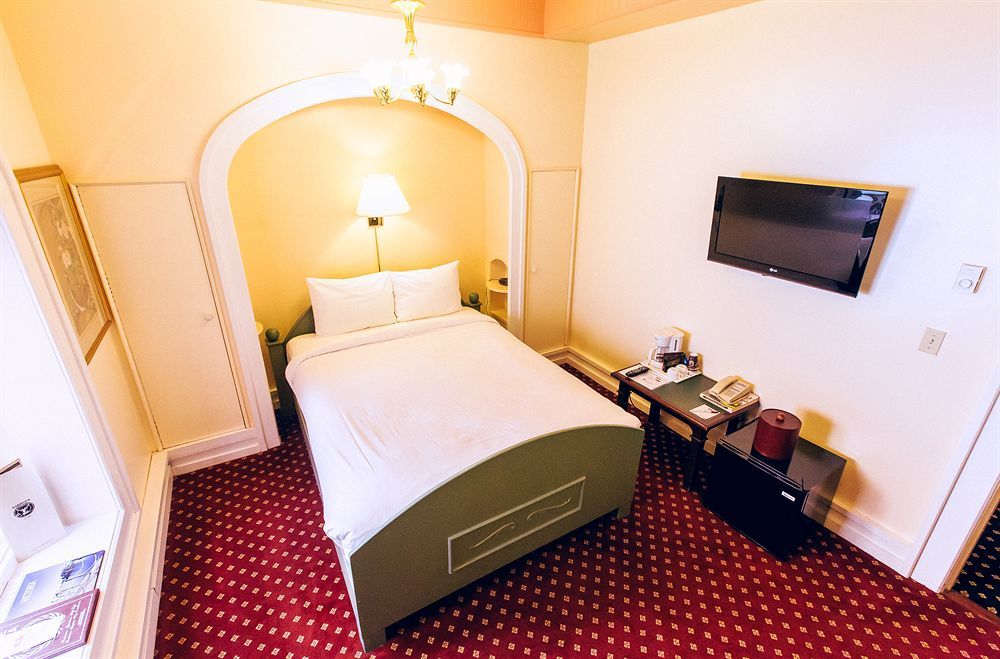 The Bedford Regency Hotel Victoria Extérieur photo